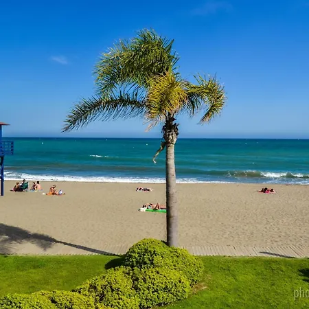 Apartamento Benalbeach 1010 - Vista Al Mar - Piscina Todo El Ano - Primera Linea De Playa